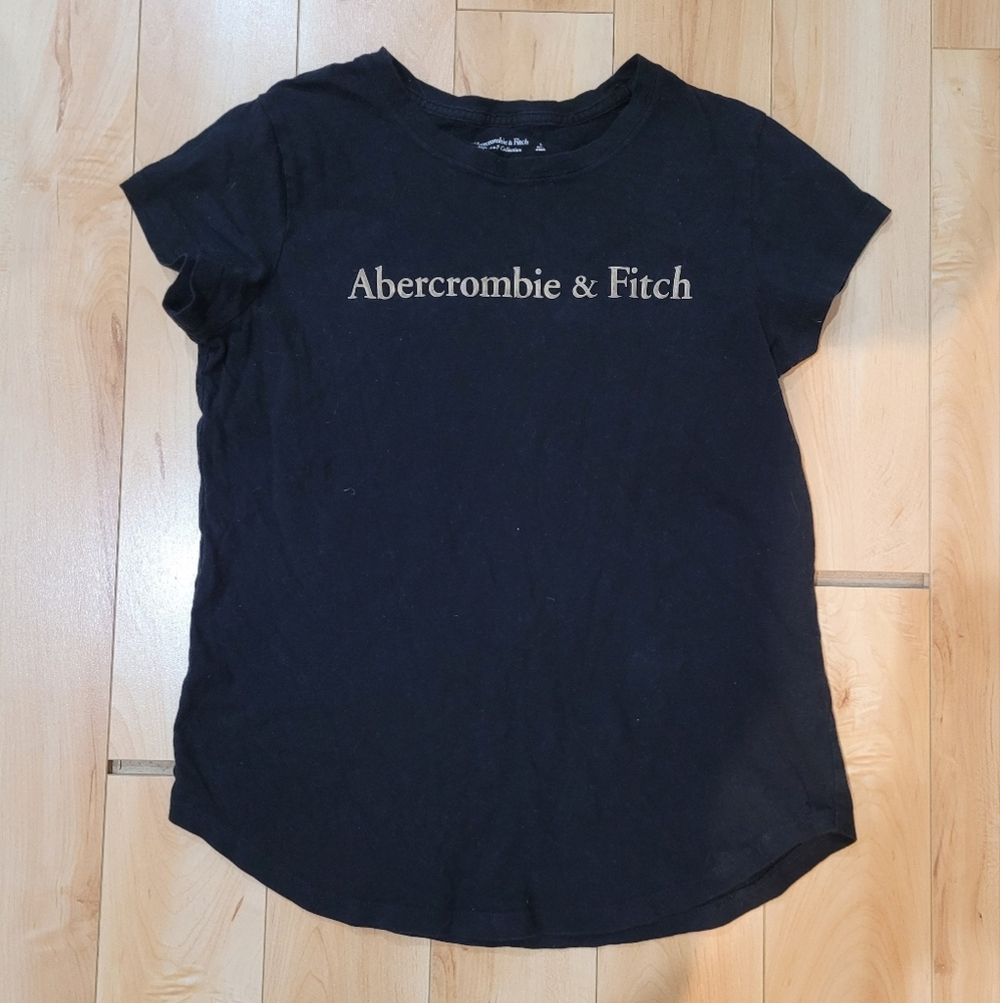 Abercrombie & Fitch Women's Size Small Black T-Shirt